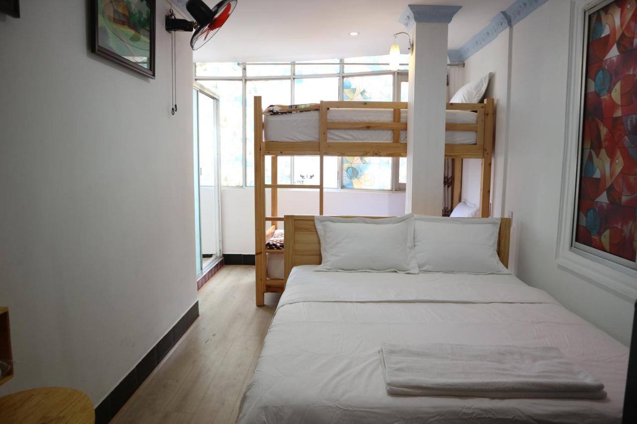 Loan Vo Hostel Thành Pho Ho Chí Minh Esterno foto